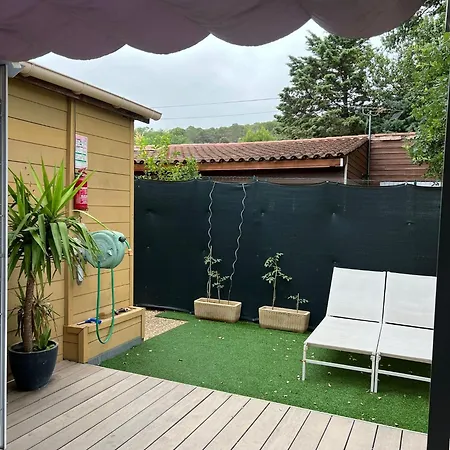 Hotel Le Pinedou La Crau